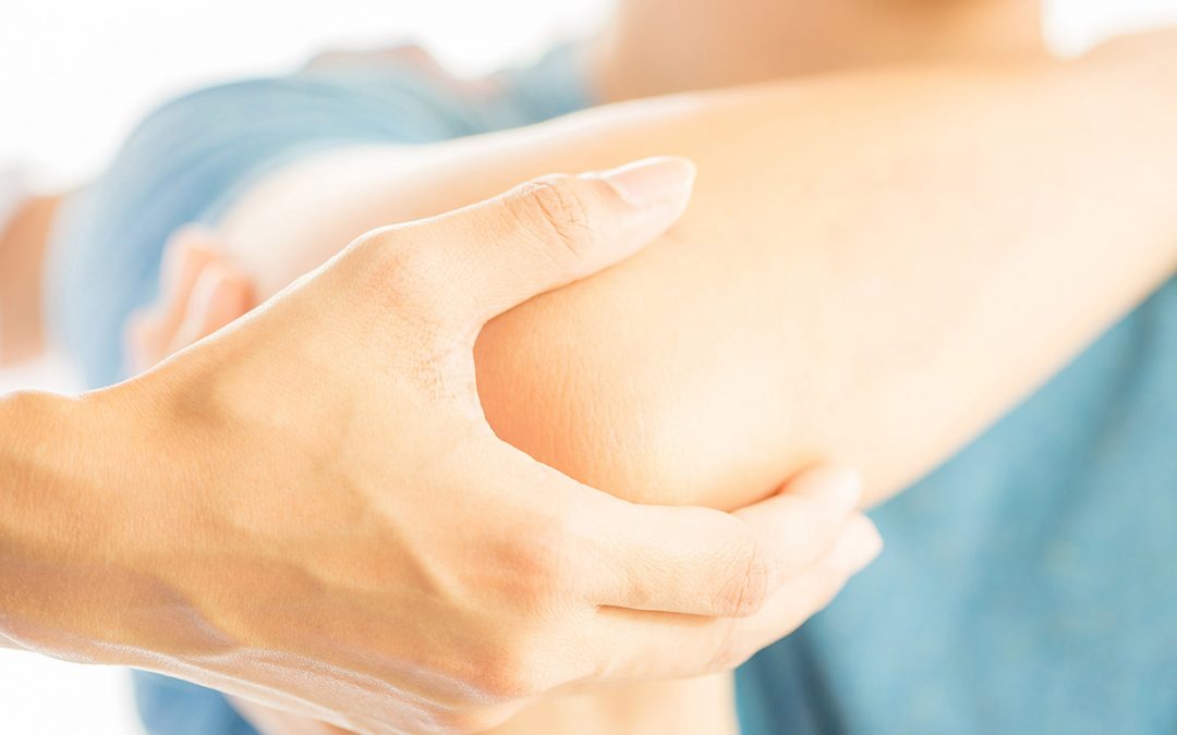 Micro mobilizzazione articolare gomito paziente